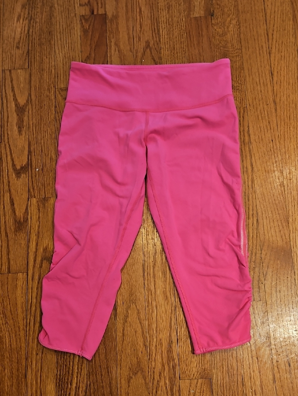 Lululemon Hot Pink Cropped Leggings